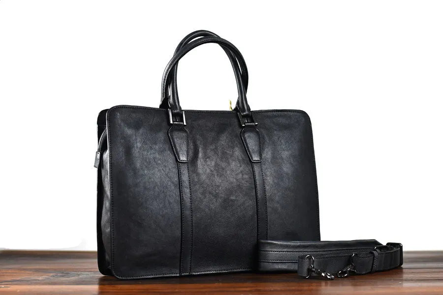 Men's retro leather handbag in horizontal business style with zipper opening