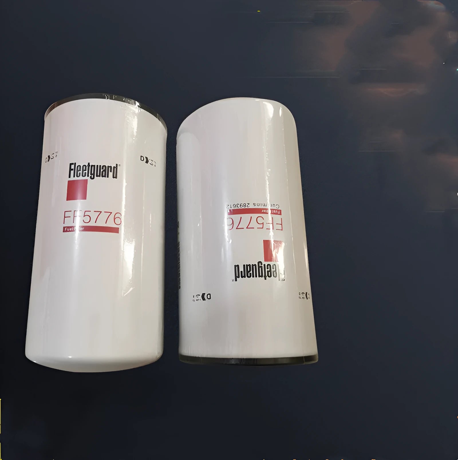 Glass fibre folding oil filter element with 32mm connections for industrial filtration systems