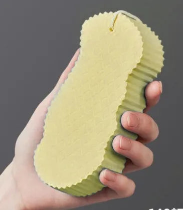 3D fish scale pattern bath sponge in white, grey, pink and light blue colours for body exfoliation