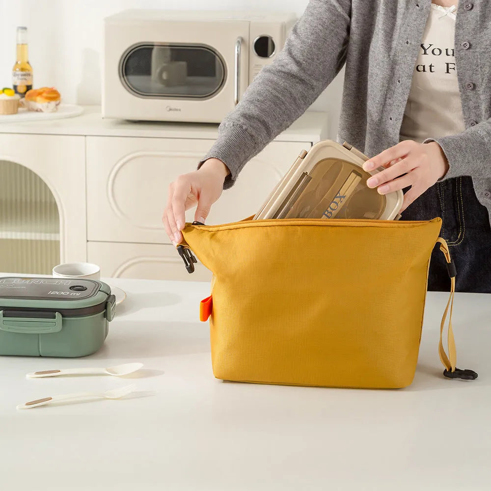 Japanese-style insulated cooler bag in Oxford cloth with wide opening, shown in Army Green colour.
