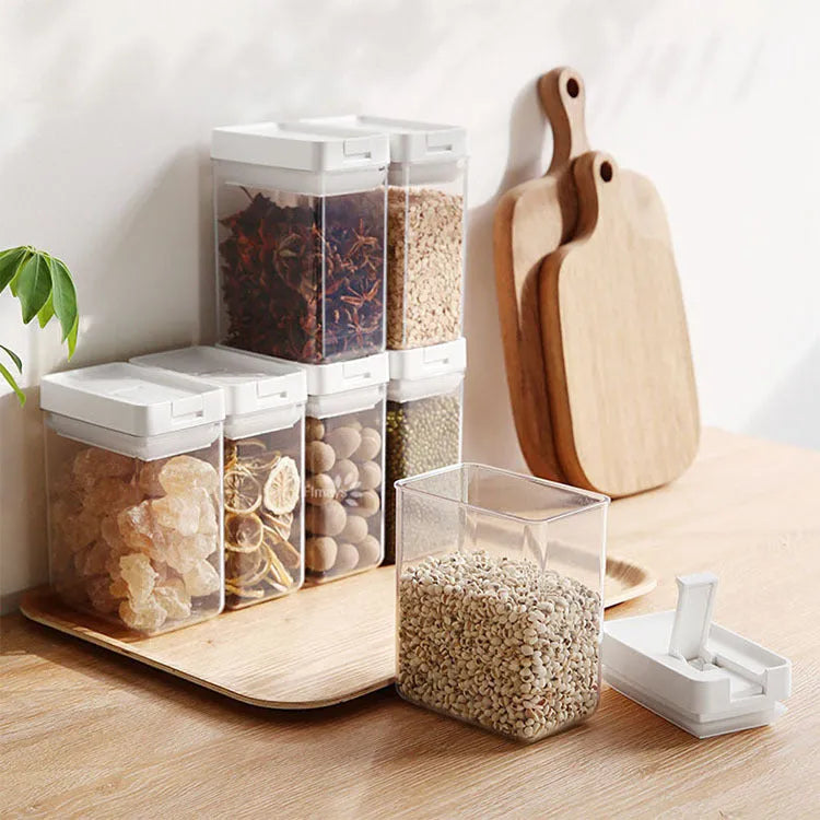 White Japanese-style transparent 400ml food storage container for whole grains