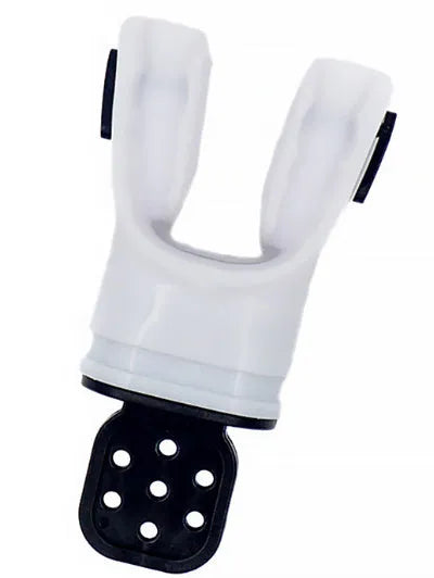 Plastic free diving mouthpiece made from edible silicone measuring 110mm length