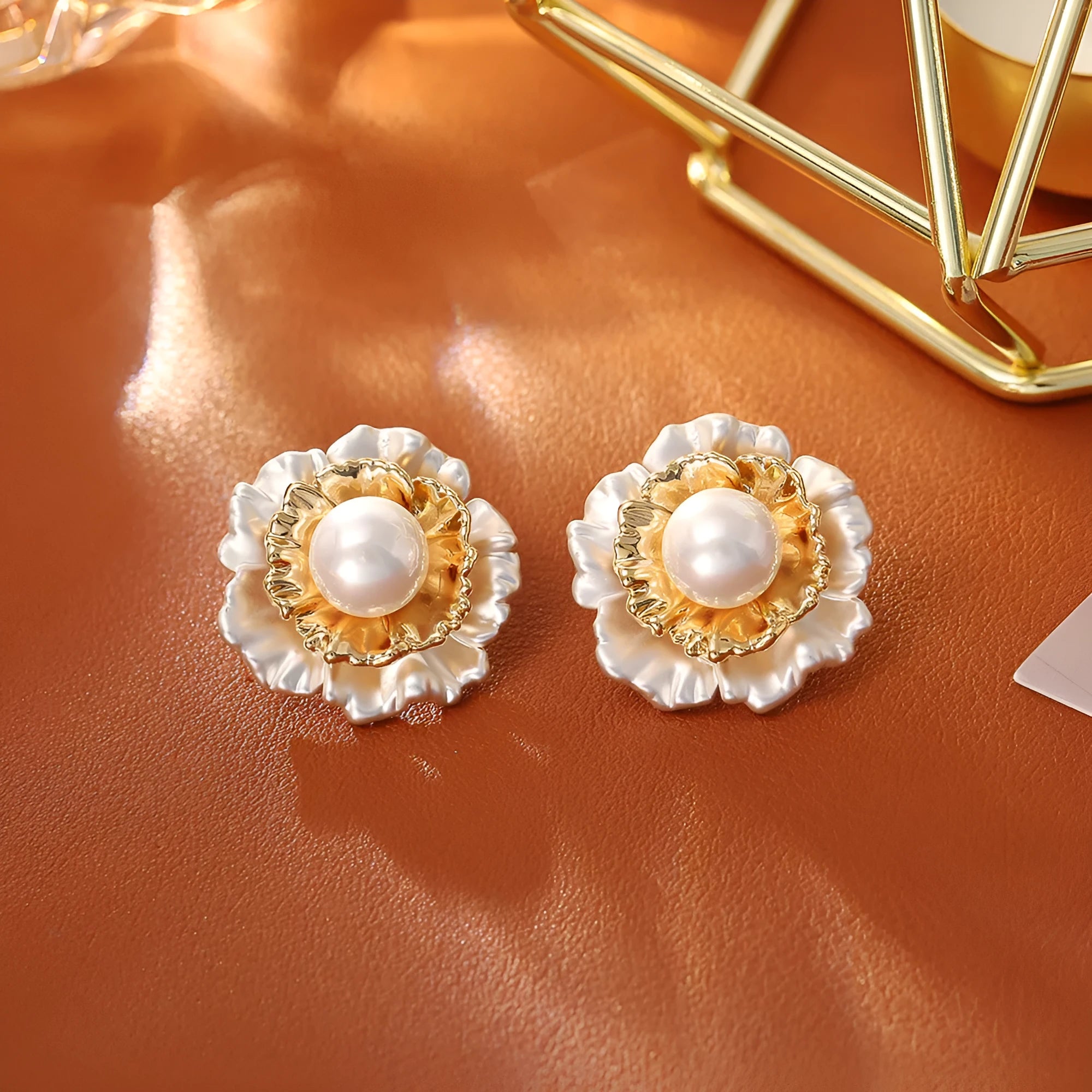 Real gold plated pleated flower pearl stud earrings on copper base casual light luxury style for women