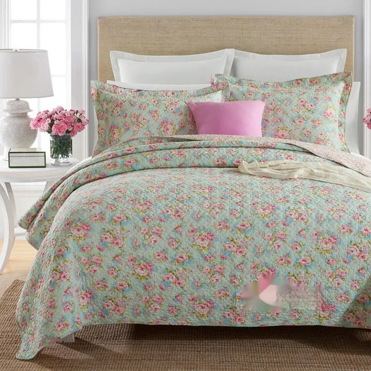 Quilted cotton bed cover three-piece set with decorative pattern on 1.5-1.8m bed