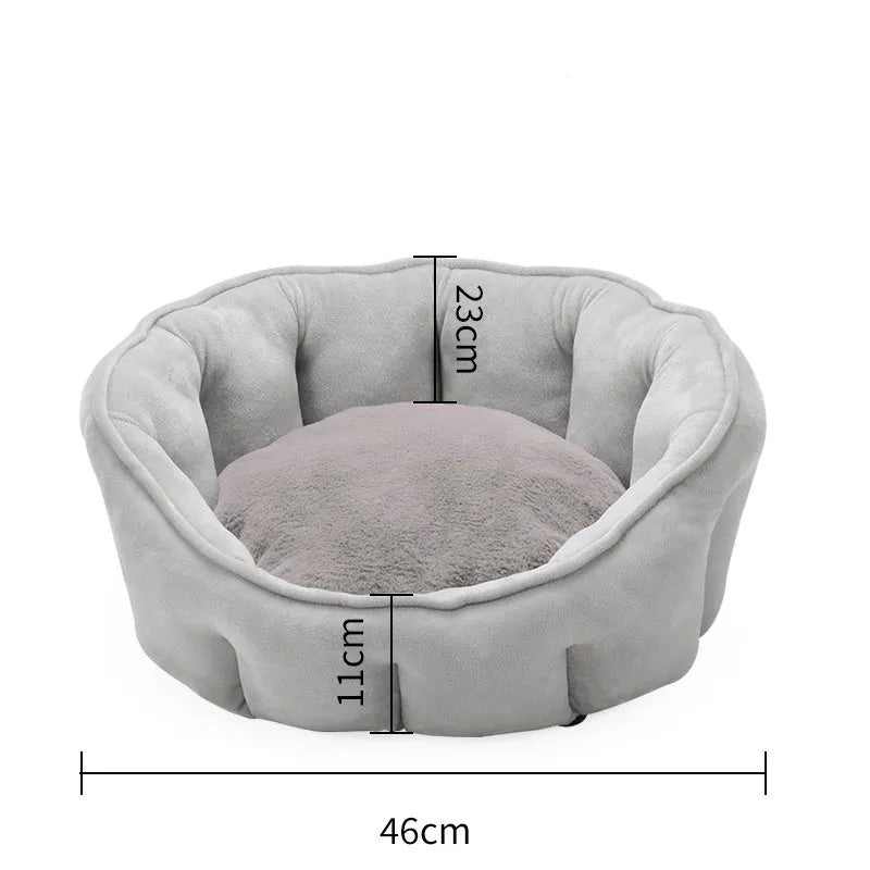 Grey plush cat kennel mat with hammock floor, measuring 46cm square, for winter warmth.