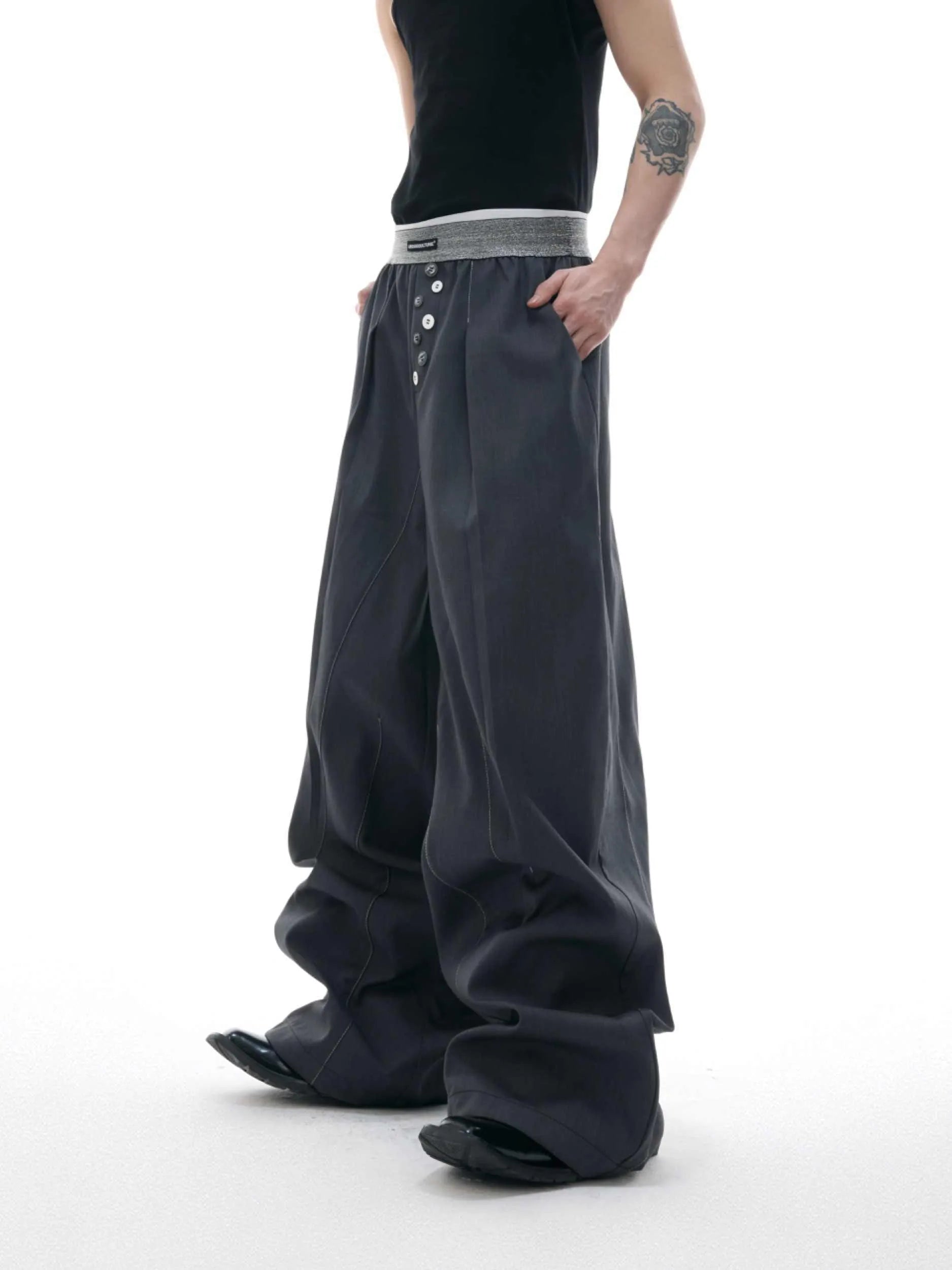 Straight-leg high-waist trousers with button-open line design in polyester cotton blend fabric