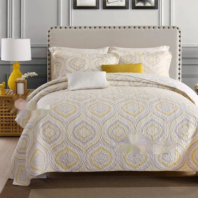 Quilted cotton bed cover three-piece set with decorative pattern on 1.5-1.8m bed