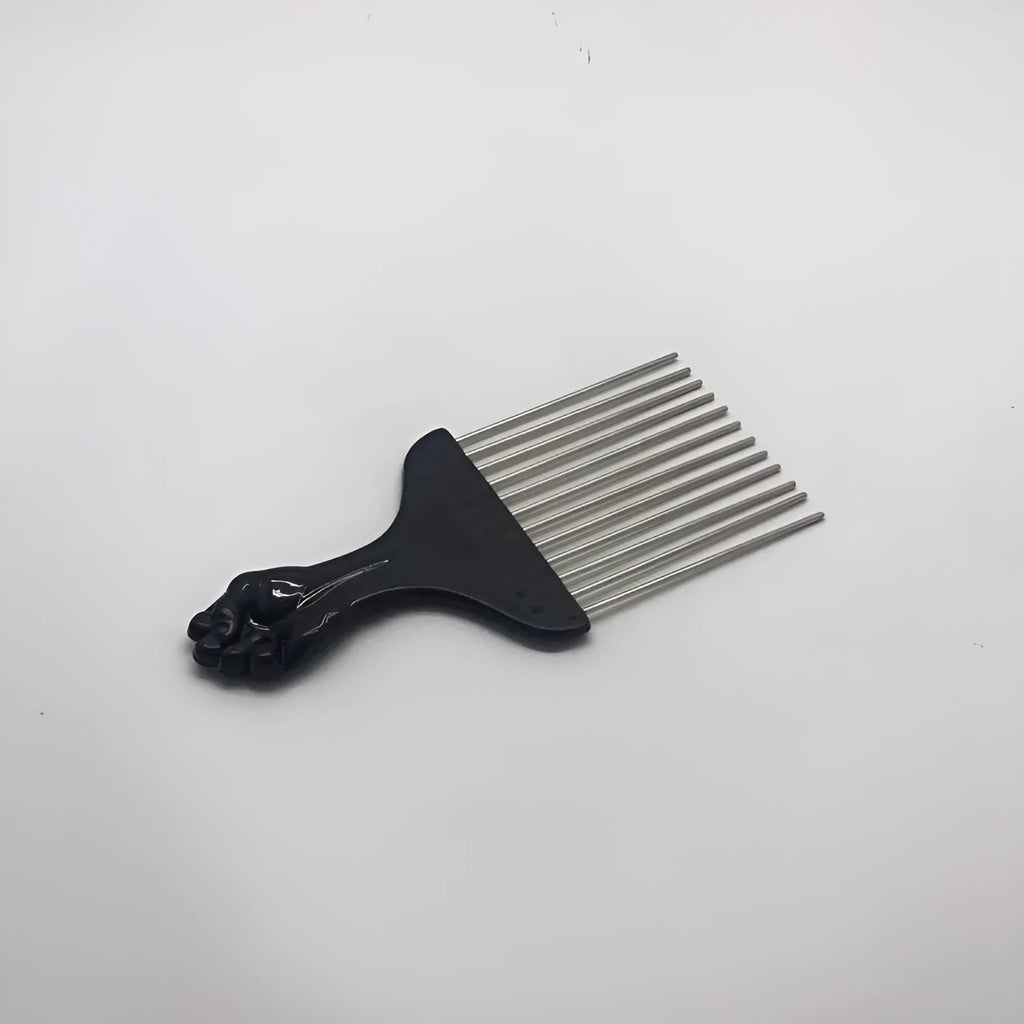 Male creative portable steel needle comb with plastic body over 20cm length
