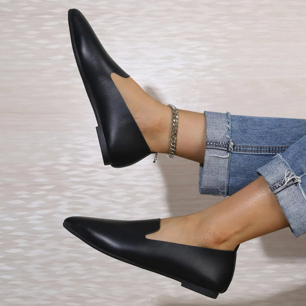 Women's low-heel flat bottom pumps in solid colour, pointed toe, available in white and black sizes 36-45