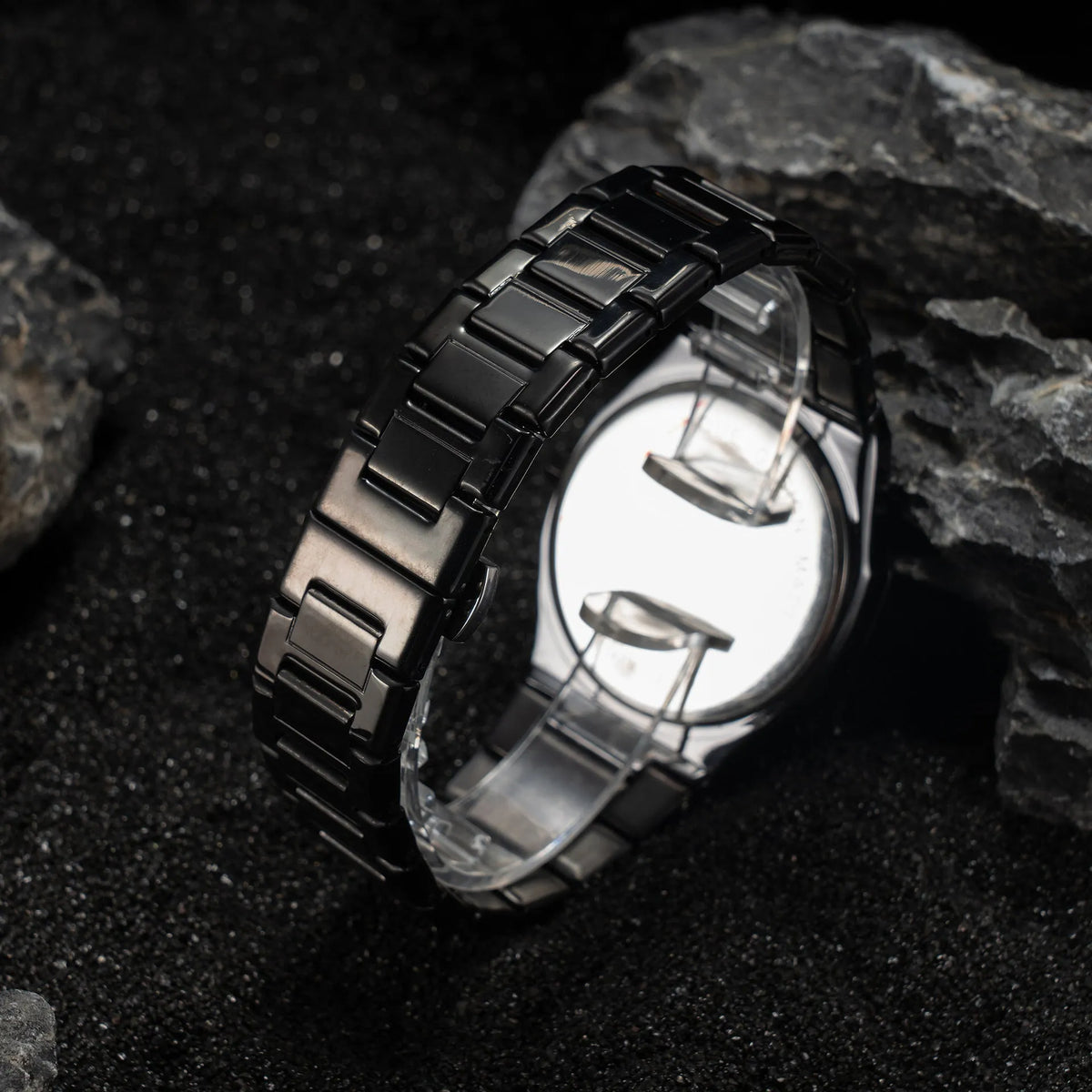 Business casual men's quartz watch with steel belt, black dial, and slim 10mm case