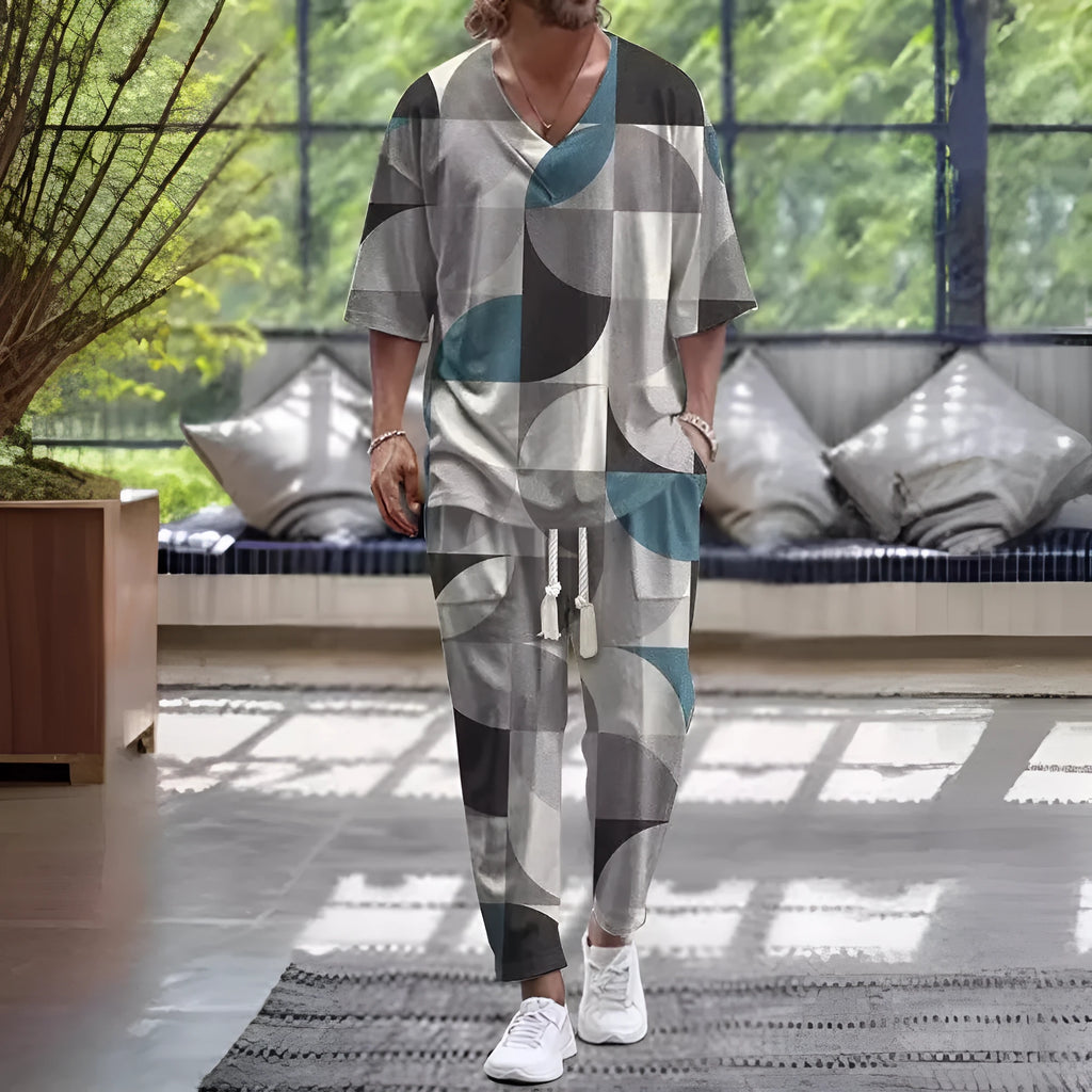 Cropped sleeves V-neck trousers suit in thin polyester fabric with matching top and pants