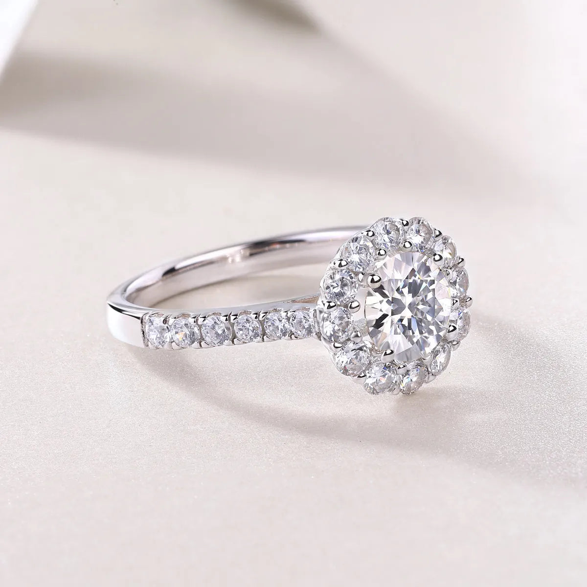 True Love 1-carat moissanite wedding ring set S925 silver platinum-plated in gift box with GRA certificate