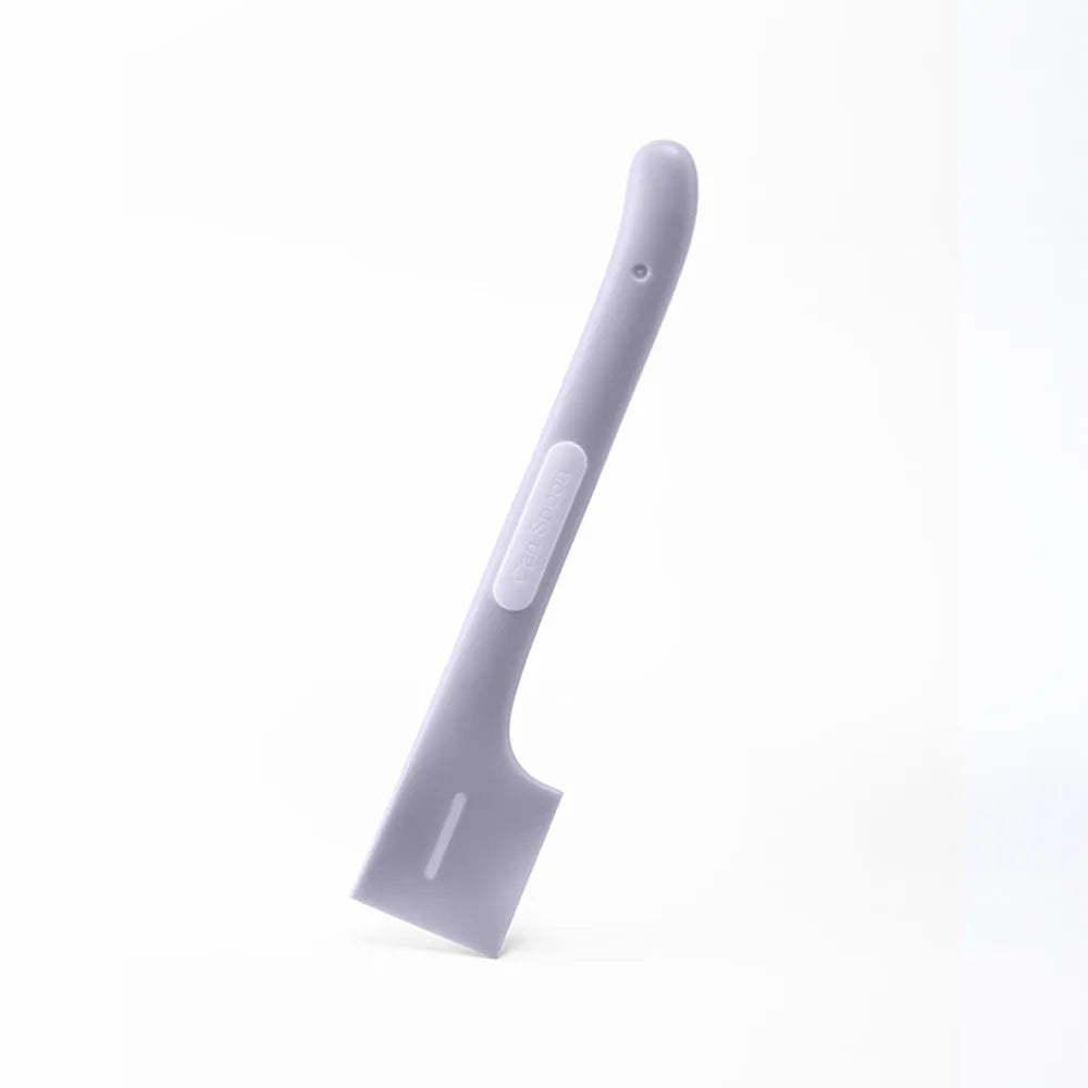 Long-handle pet feeding spoon with right-angle design for canned wet food
