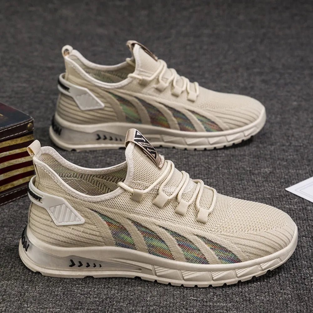 Summer mesh sneaker with striped pattern, low-top design, and injection moulded plastic sole