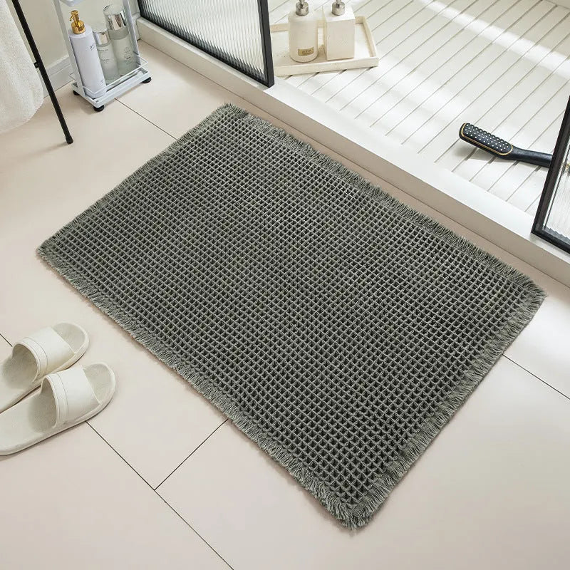 Non-slip checkered pattern bathroom carpet in polyester fibre available in multiple colours and sizes