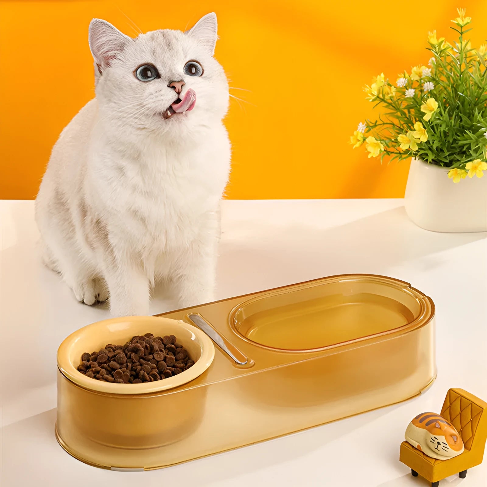 Cat feeding bowl in mixed spoon design, made from PC, stainless steel, and ceramic, available in Mint Green, Taro Purple, and Yellow
