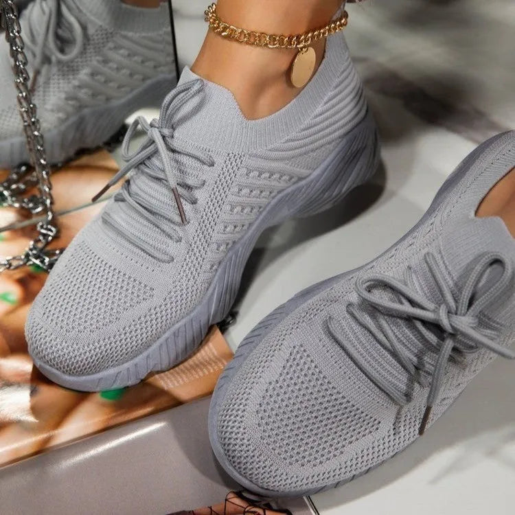 Women's solid colour chunky sneakers with a thick sole, shown in multiple colour options.
