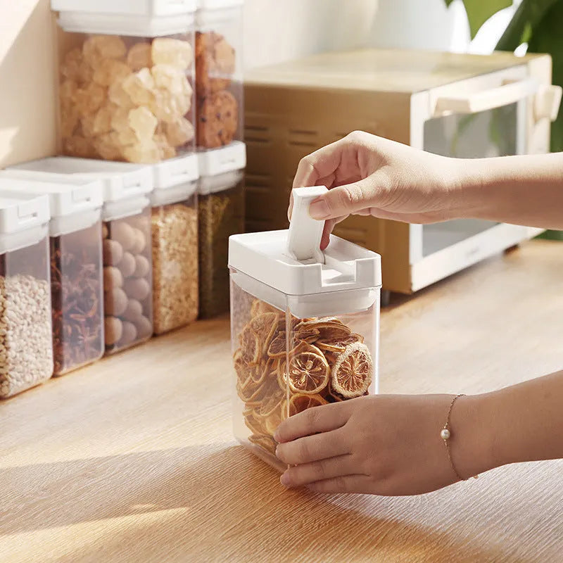 White Japanese-style transparent 400ml food storage container for whole grains