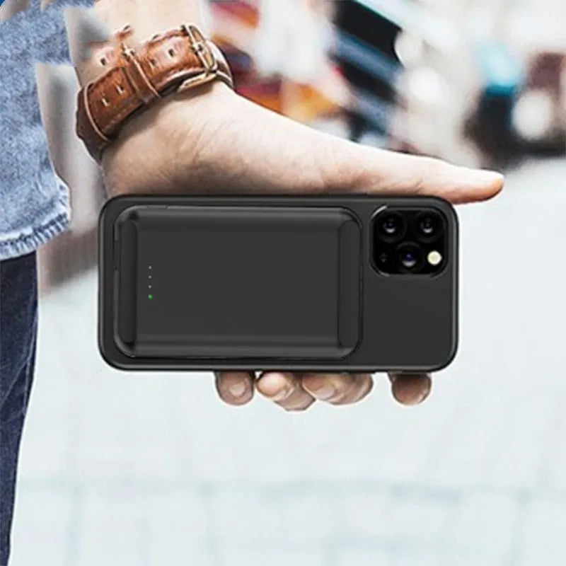 Magnetic wireless power bank 5000 mAh in black blue green pink or white colours