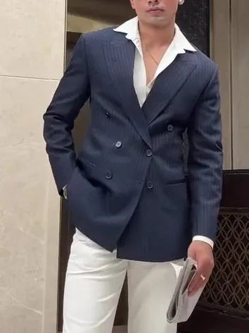 Men's striped double breasted blazer with regular fit and classic design