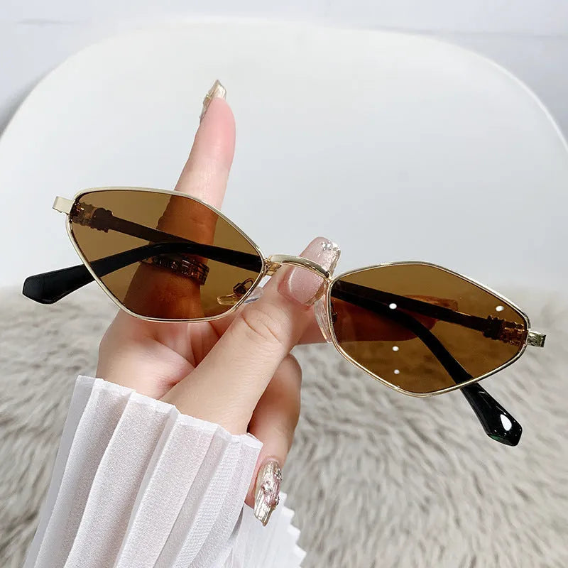 Metal small frame cat eye sunglasses with gold frame and grey lenses