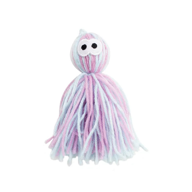 Bite-resistant wool ball cat toy measuring 10×13×4cm for hanging play