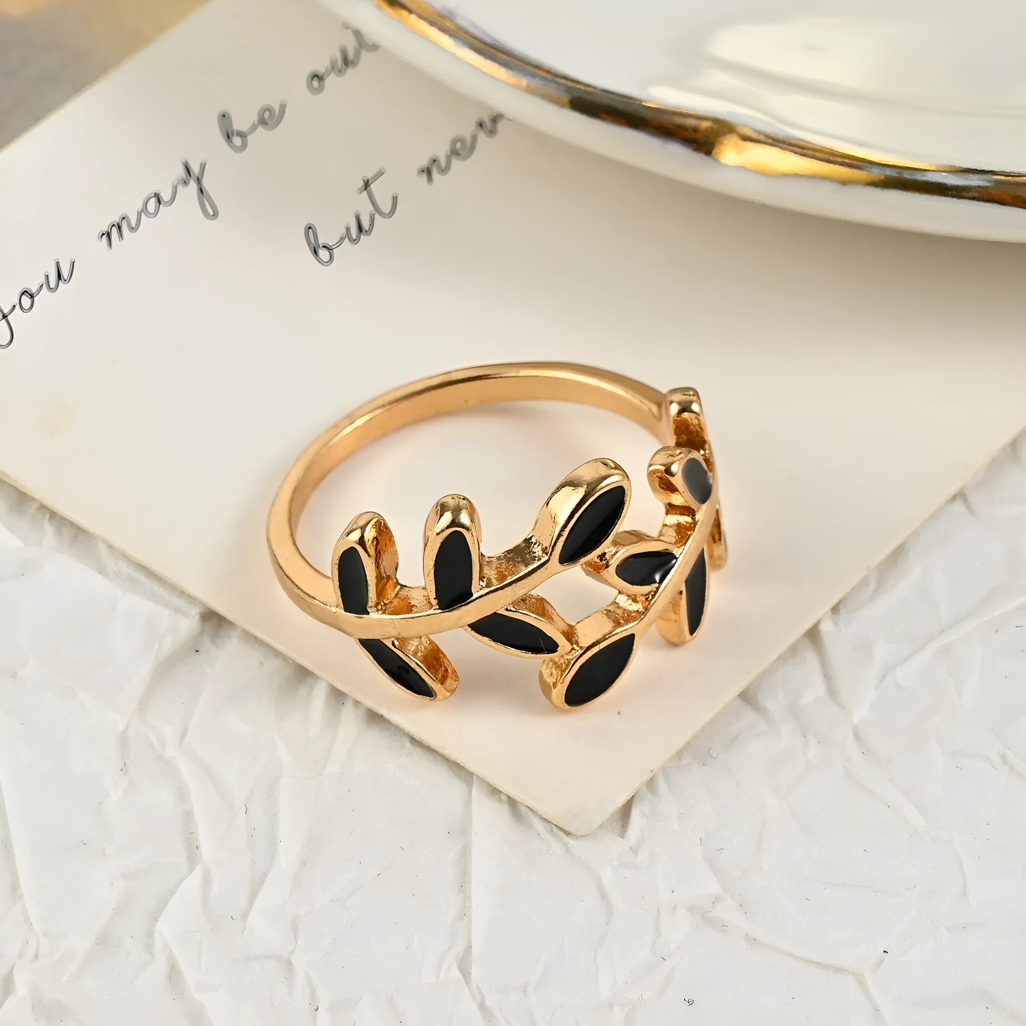 Gold-coloured acrylic leaf geometric ring for women with electroplated finish