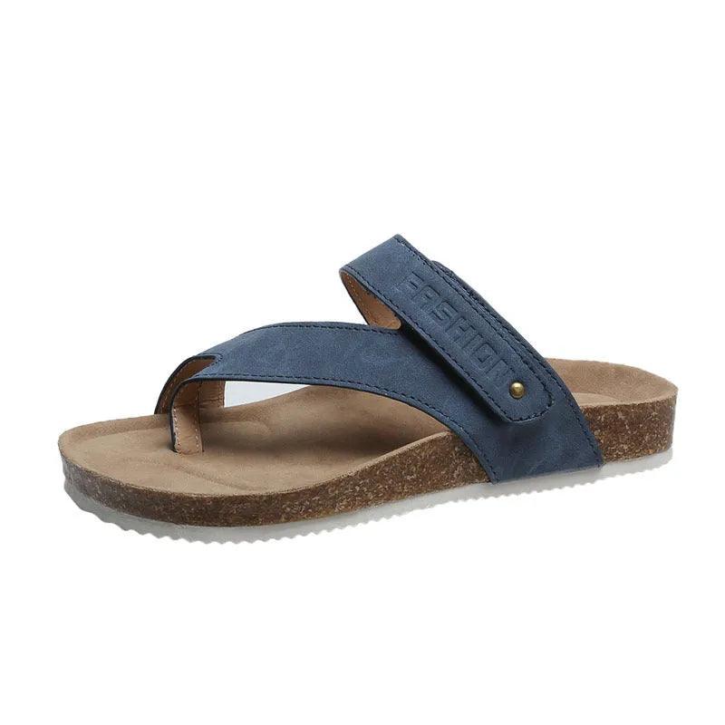 Flat toe ring thick-soled flip-flops in solid colour with artificial PU upper and foam sole