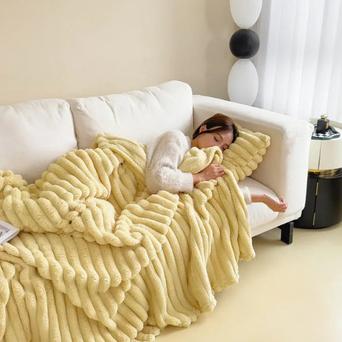 Soft Wind double-sided thickening bubble velvet faux rabbit fur blanket in solid colour