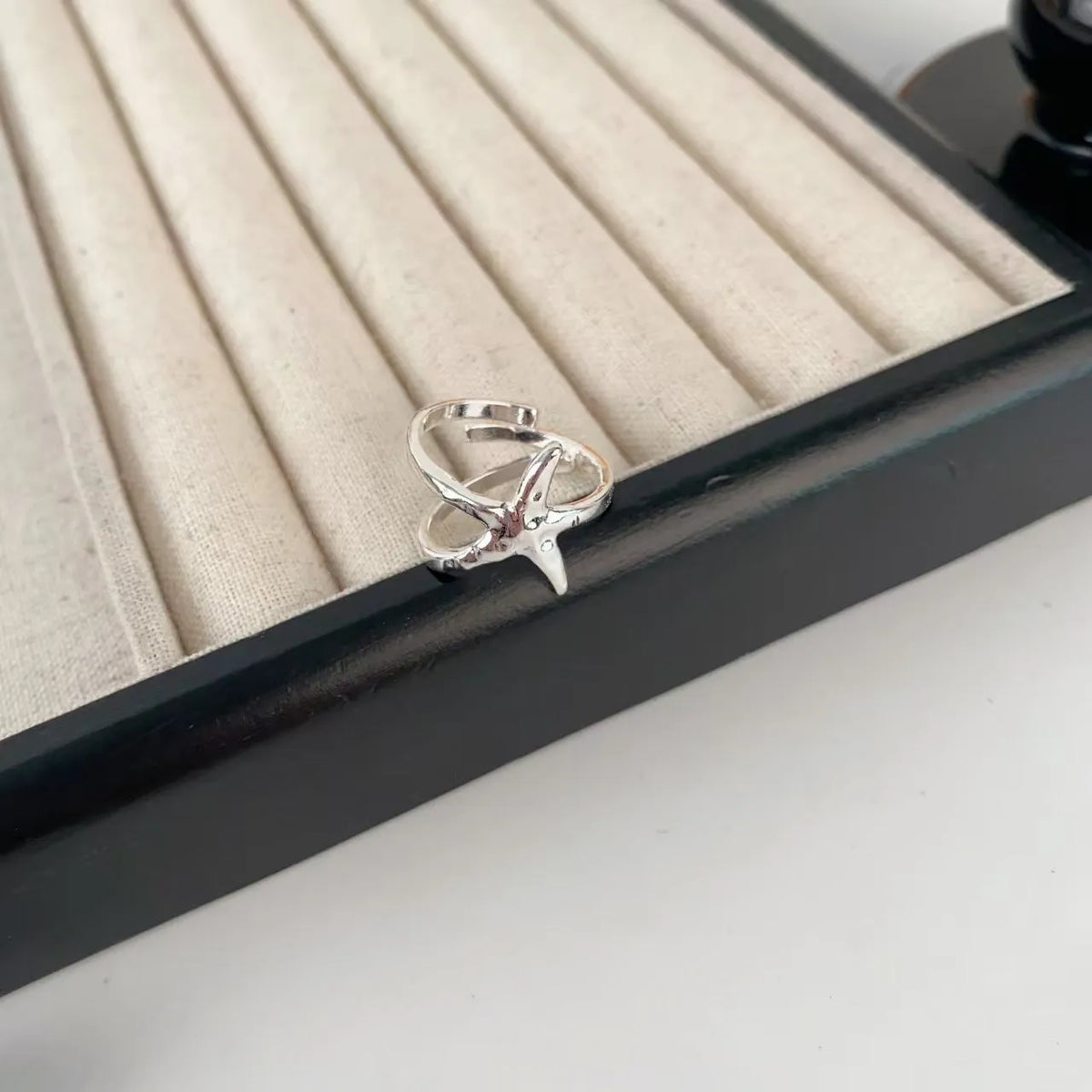 Three-dimensional flower jasmine flower ring in cream sweet girl style with open mouth design, zinc alloy with electroplated finish