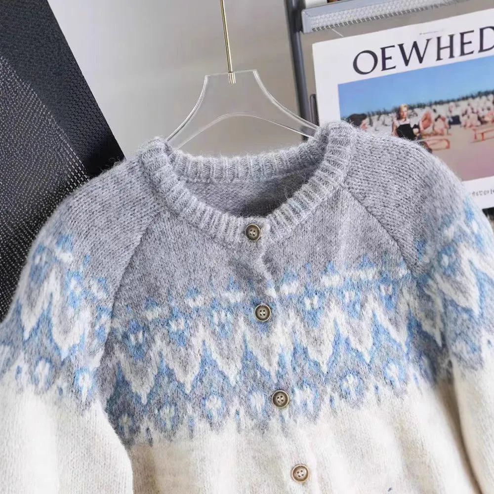 Women's loose fit polyester jacquard sweater coat in milky white