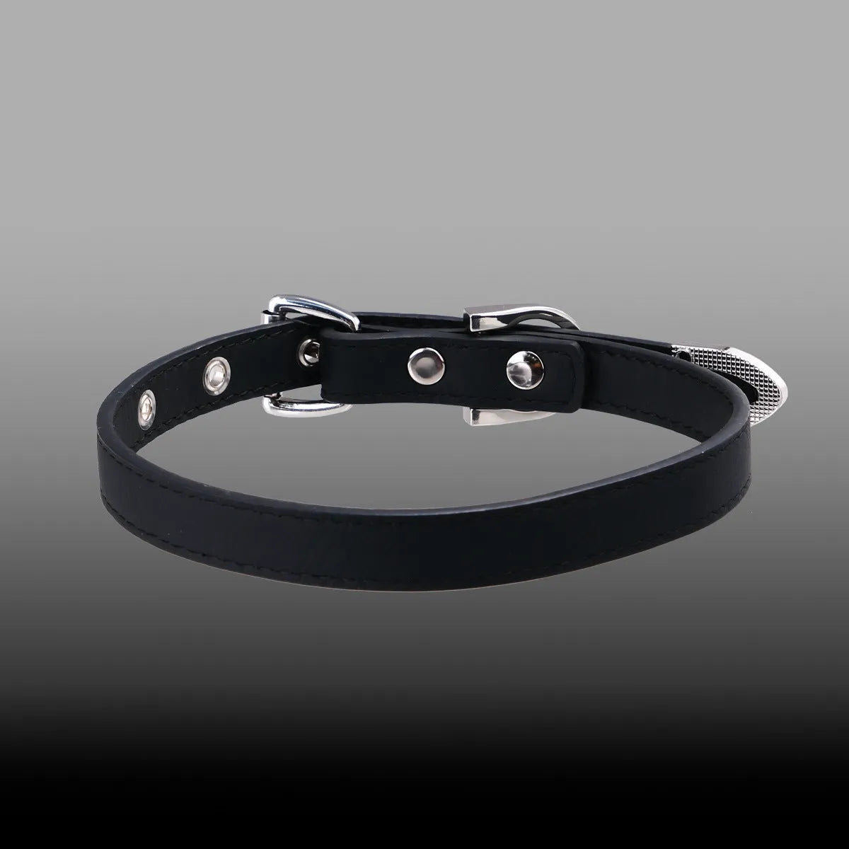 Black genuine leather collar with geometric metal pendant on adjustable 41-50cm chain