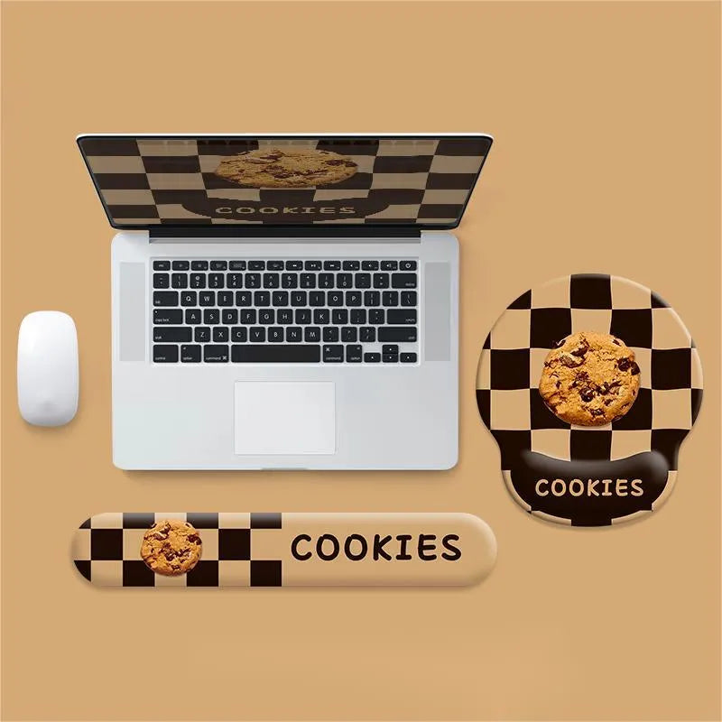 Cartoon cheese design mouse pad and keyboard wrist rest set with rubber base and milk silk fabric surface