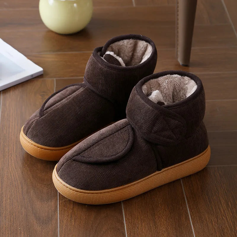 Large opening warm boots with anti-slip rubber soles for men and women, unisex slip-on design in wine red