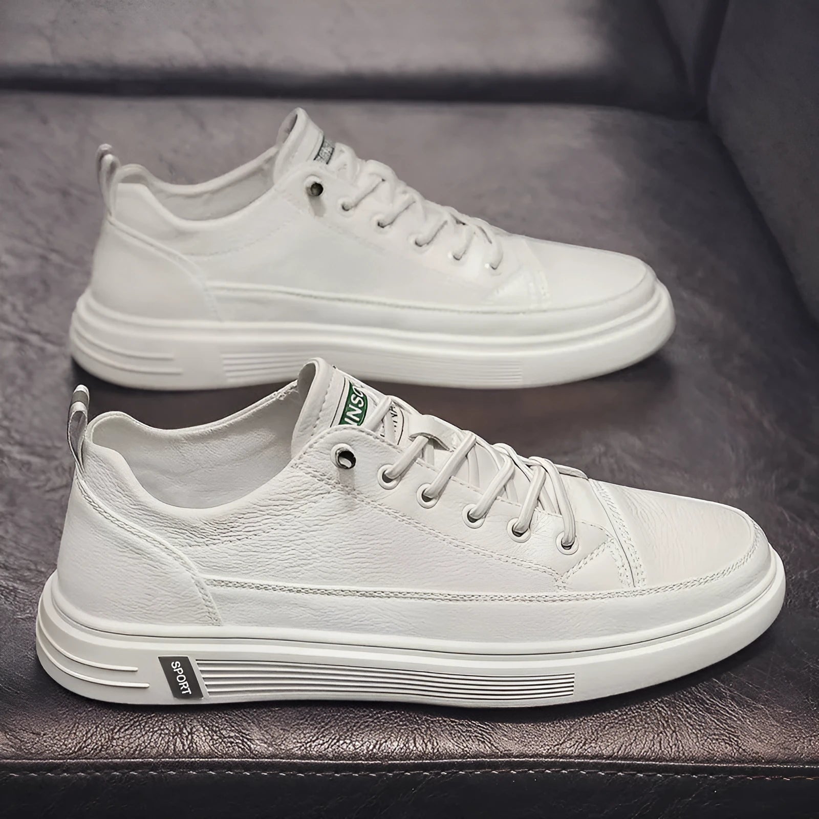 Men's casual summer shoes in white with round toe and flat low-heel sole