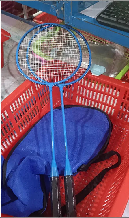 Pair of blue and red ultra-light alloy badminton rackets with split frame.