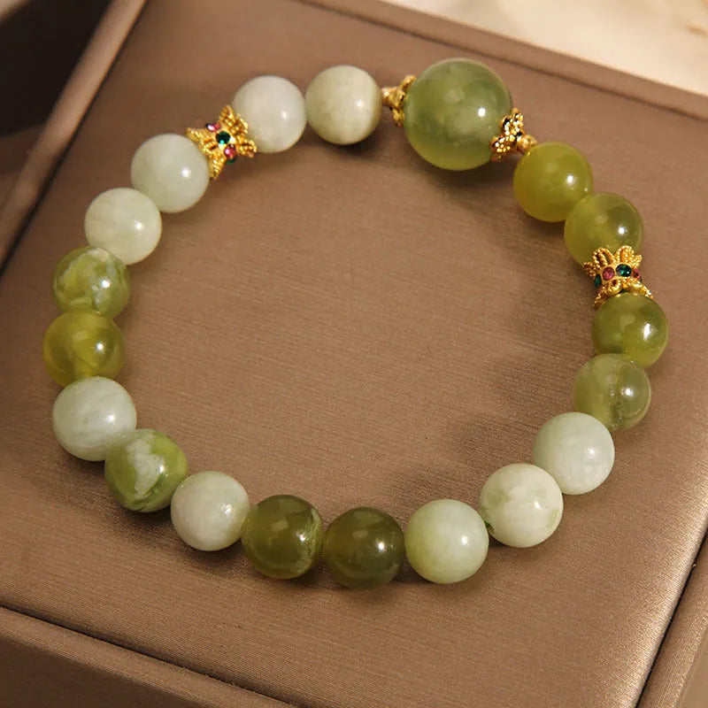 Women's jade bracelet in a jade green colour with an original design.