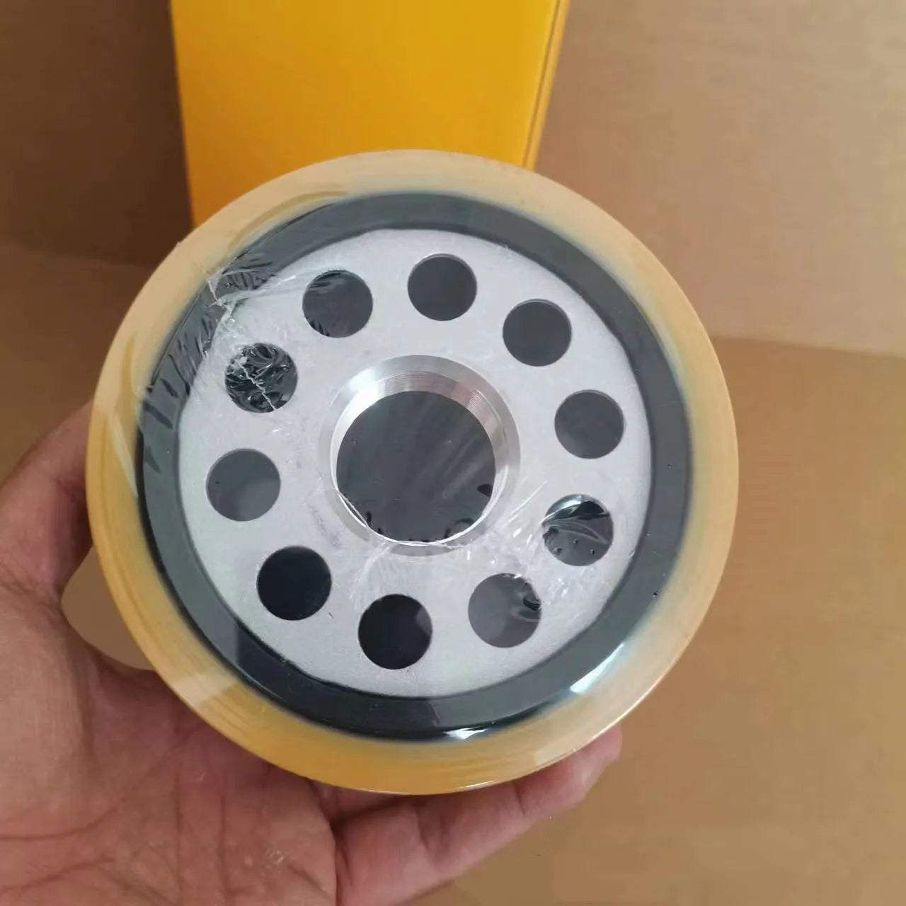 Carter 1R-1808 excavator oil filter element with metal construction and folding filter design