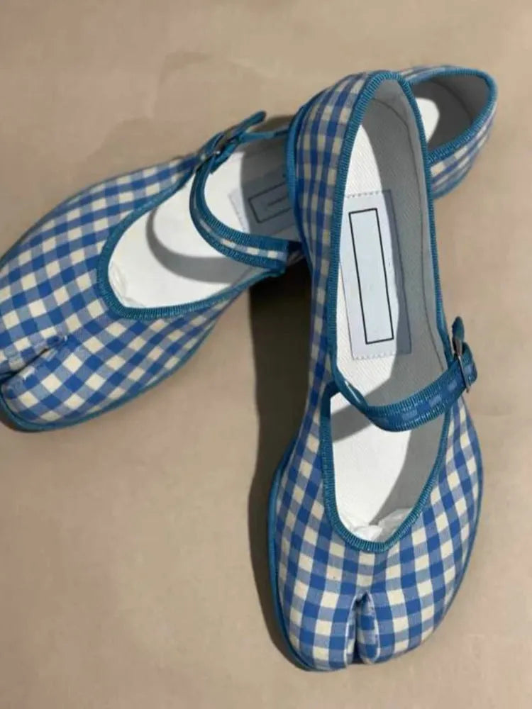 Korean style plaid split toe ballet flat pumps with low heel and sheepskin upper in picture colour