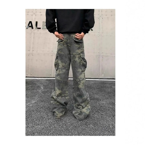 Camouflage K0915 coloured cargo pants with multiple pockets and a washed fabric texture