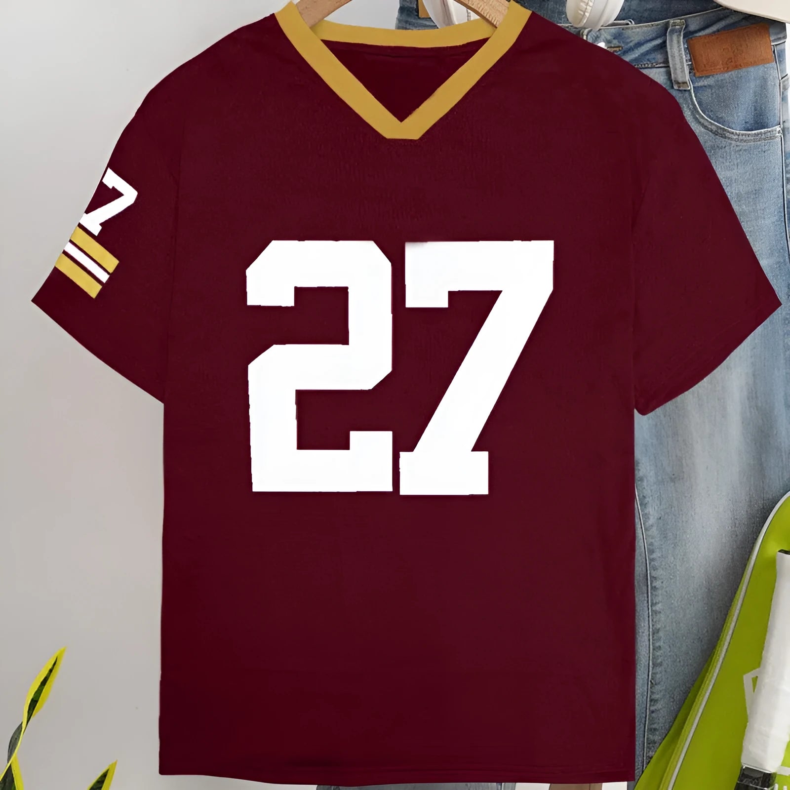 Casual loose fit cotton T-shirt with digital letter printing in contrasting colours, short sleeve design