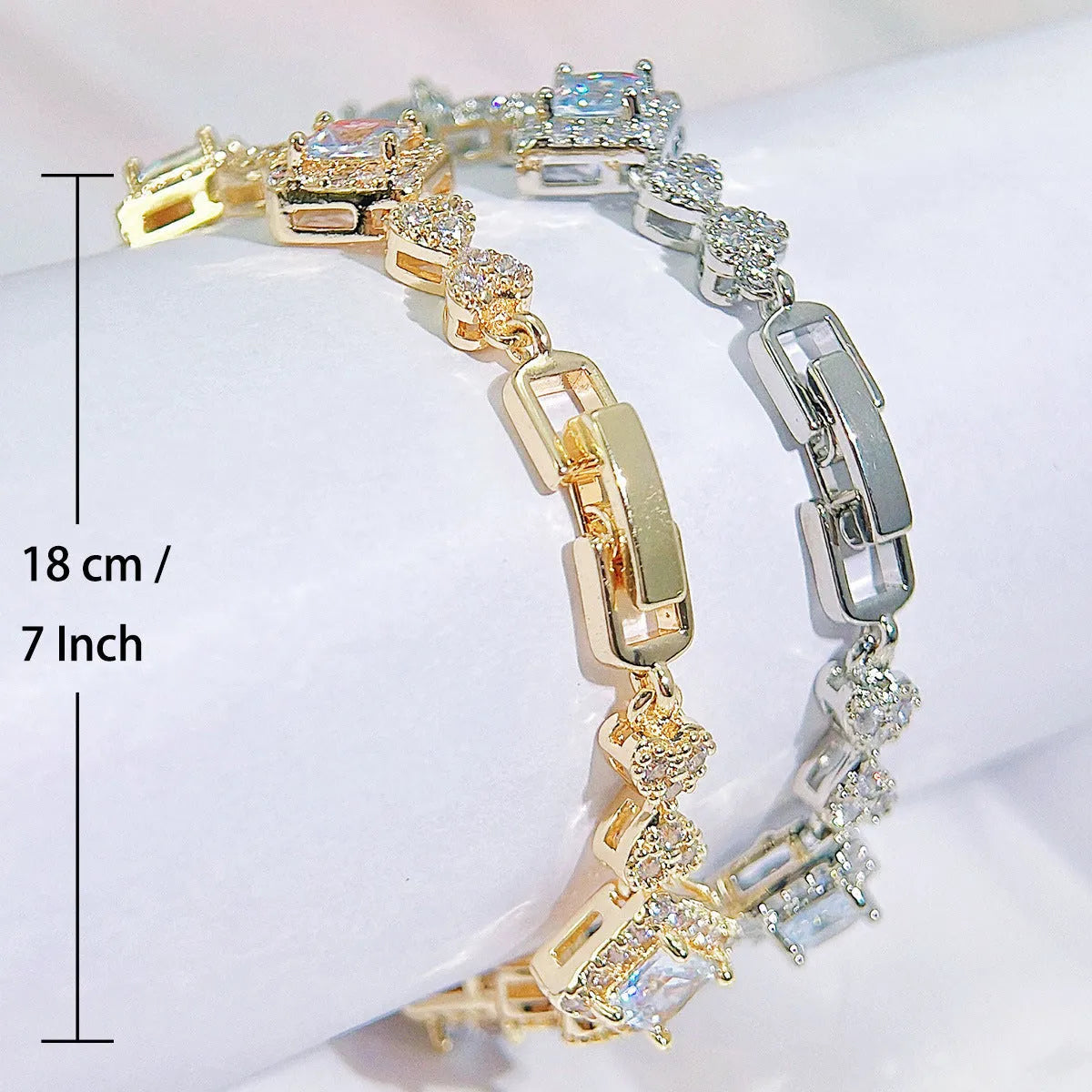 Women's diamond-cut zircon bracelet with heart shape in silver and gold colour options