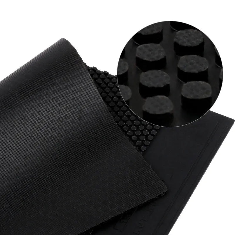 Single-sided table tennis rubber sheet with small pimple texture in black and red colours