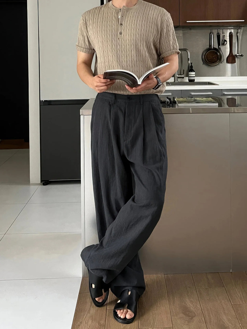 Army green men's leisure trousers with drawstring waist in Japanese style