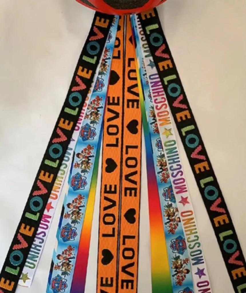 Children's helmet decorative streamers in multiple colours for skating and ski safety gear