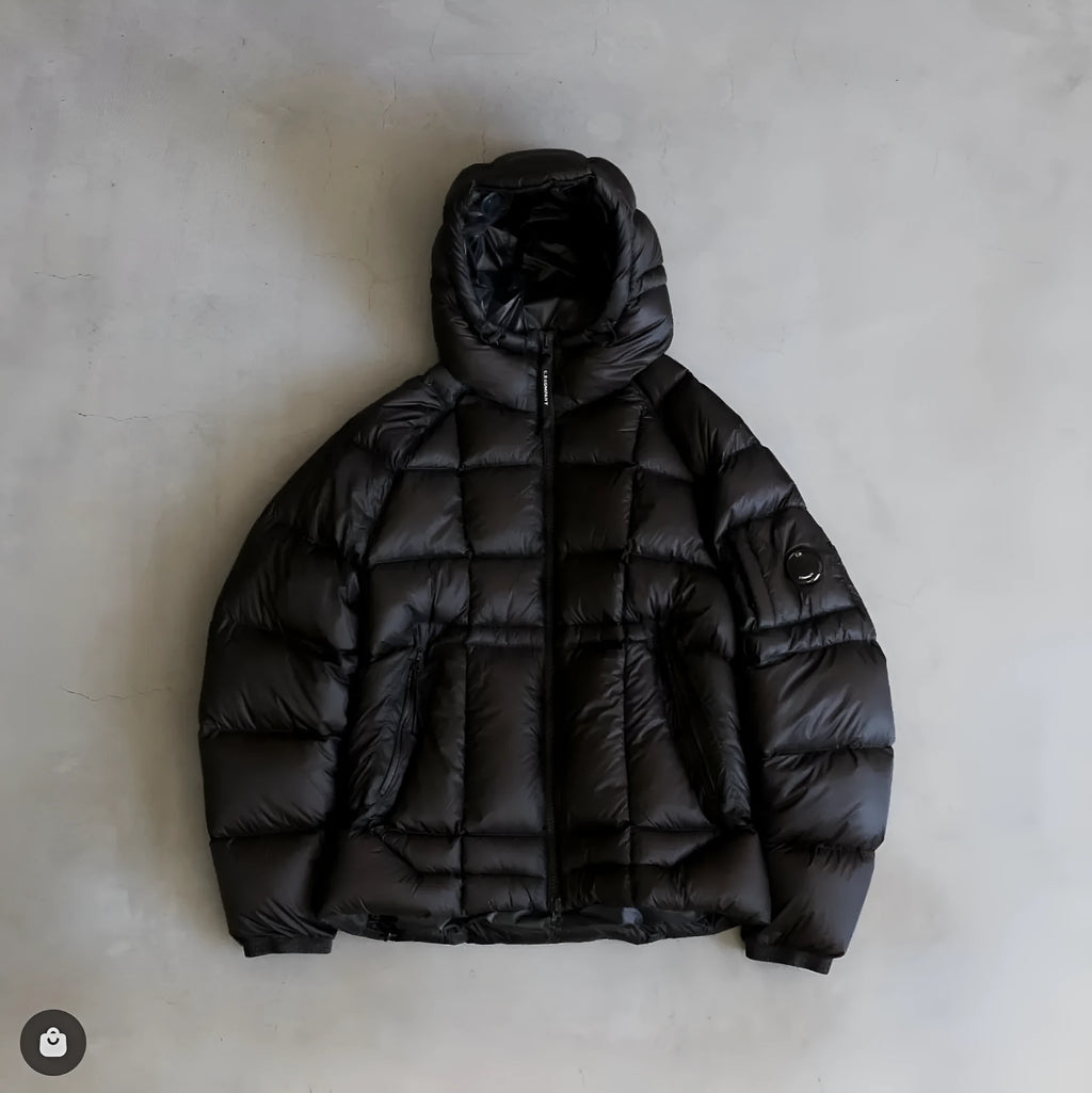 Men's thick cotton-padded coat with hood, zip pockets, and cotton lining in black