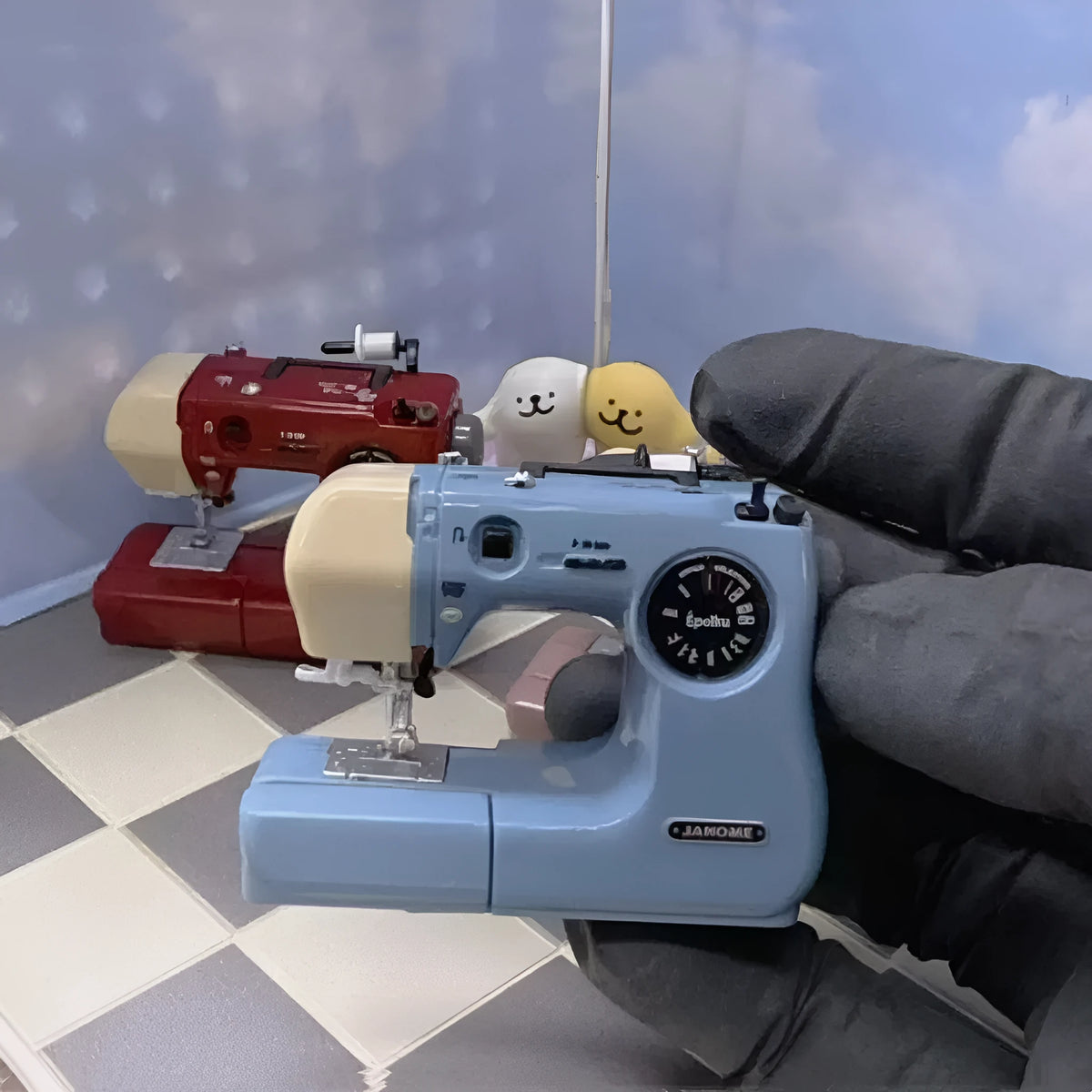 TOYS CABIN simulation mini sewing machine toy with baking varnish finish in four colours light blue olive green pink red