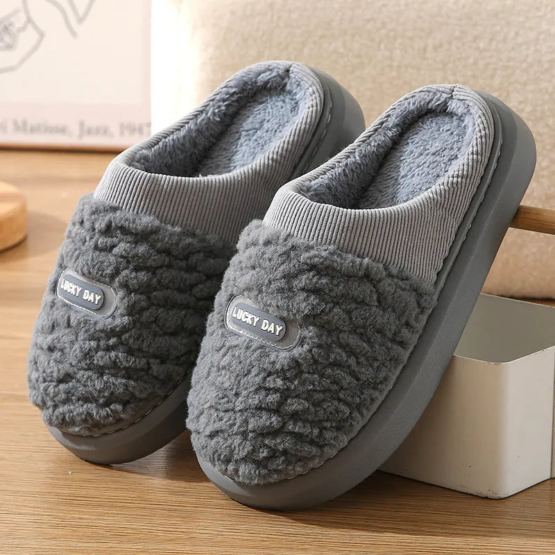 Men's plaid pattern winter slippers with thick sole and wool lining in brown colour