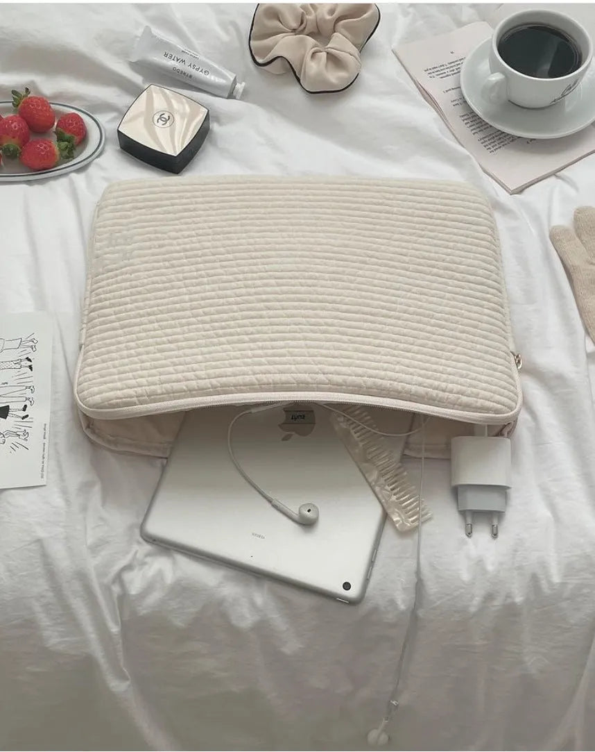 Black and white anti-seismic cotton laptop bag for tablets with internal coin pocket