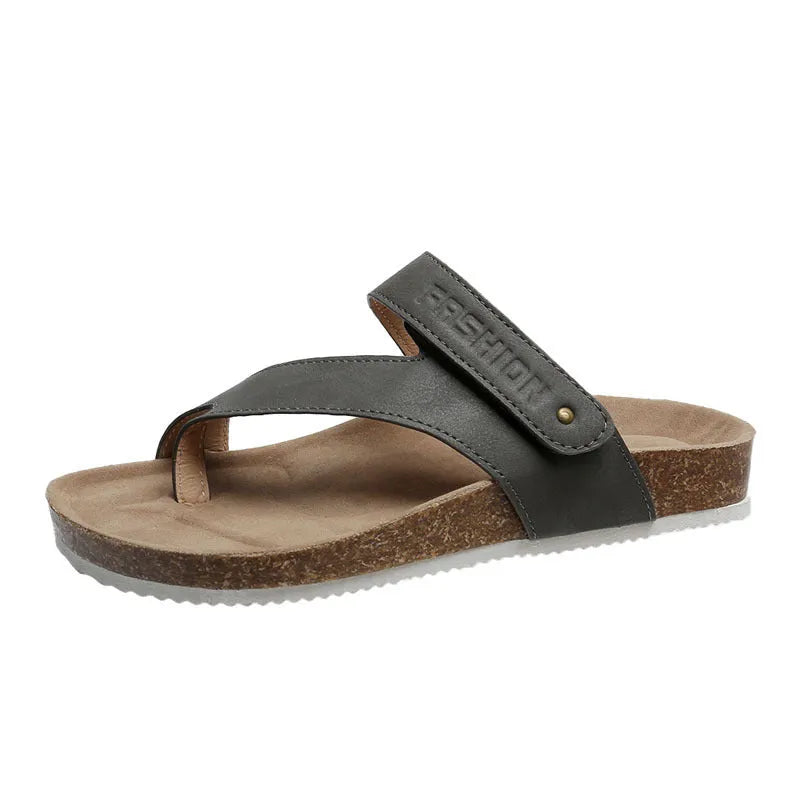 Flat toe ring thick-soled flip-flops in solid colour with artificial PU upper and foam sole